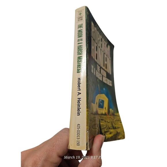 The moon is a harsh mistress by Robert A. Heinlein - Berkley books - 42503013150 - Picture 2 of 5